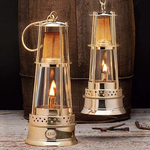 10-mesh-miner-s-oil-lamp.webp 10" Mesh Miner's Oil Lamp