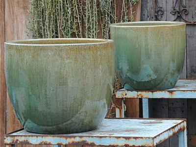 Egg Shell Pot, Green Stream - 17" X 15"