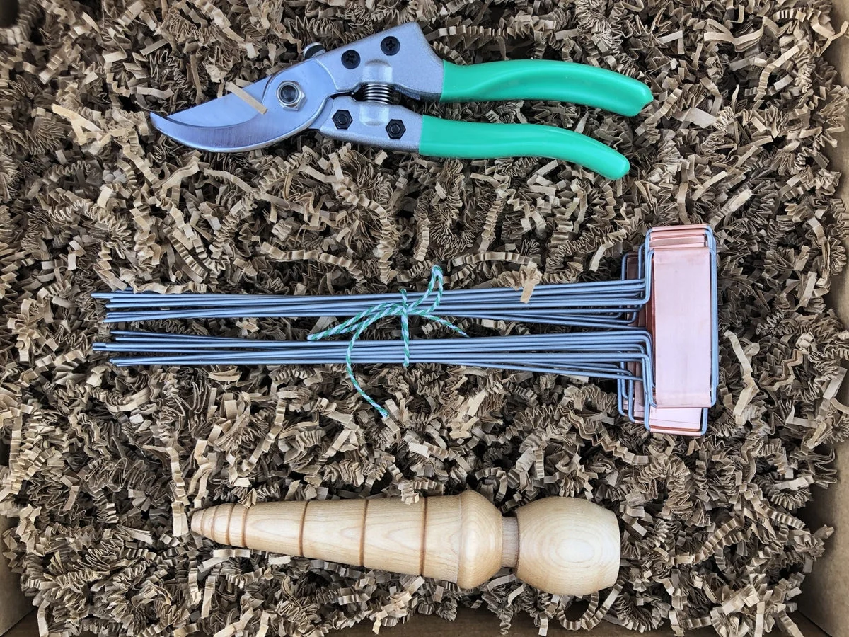 Garden Gift Box - Garden Tool Set(Pruners, Copper Markers and Dibbler (Seed Planter) 3 Tool Kit
